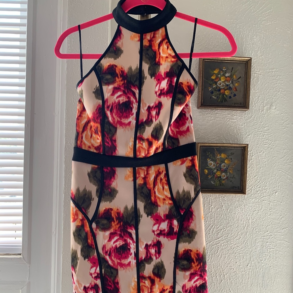 Floral cocktail dress with black piping! Size S